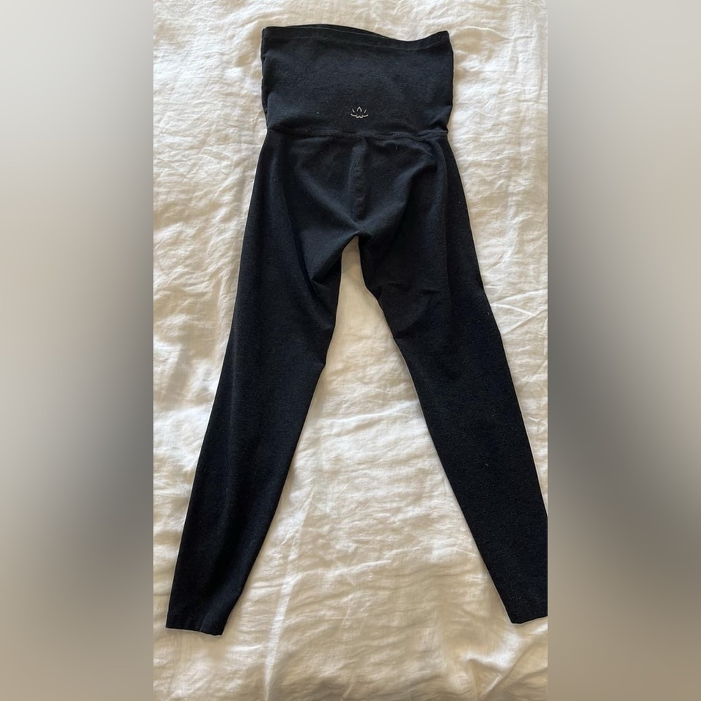 Perfect condition! Beyond Yoga maternity spacedye leggings